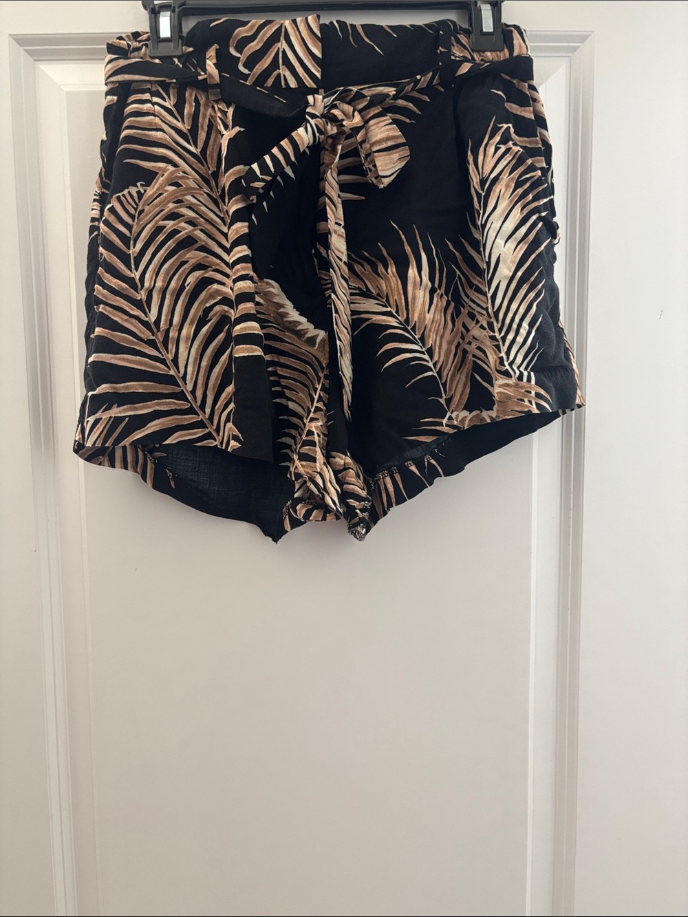 H&M Black High-Waist Shorts with Tan Palm Print and Tie Belt
